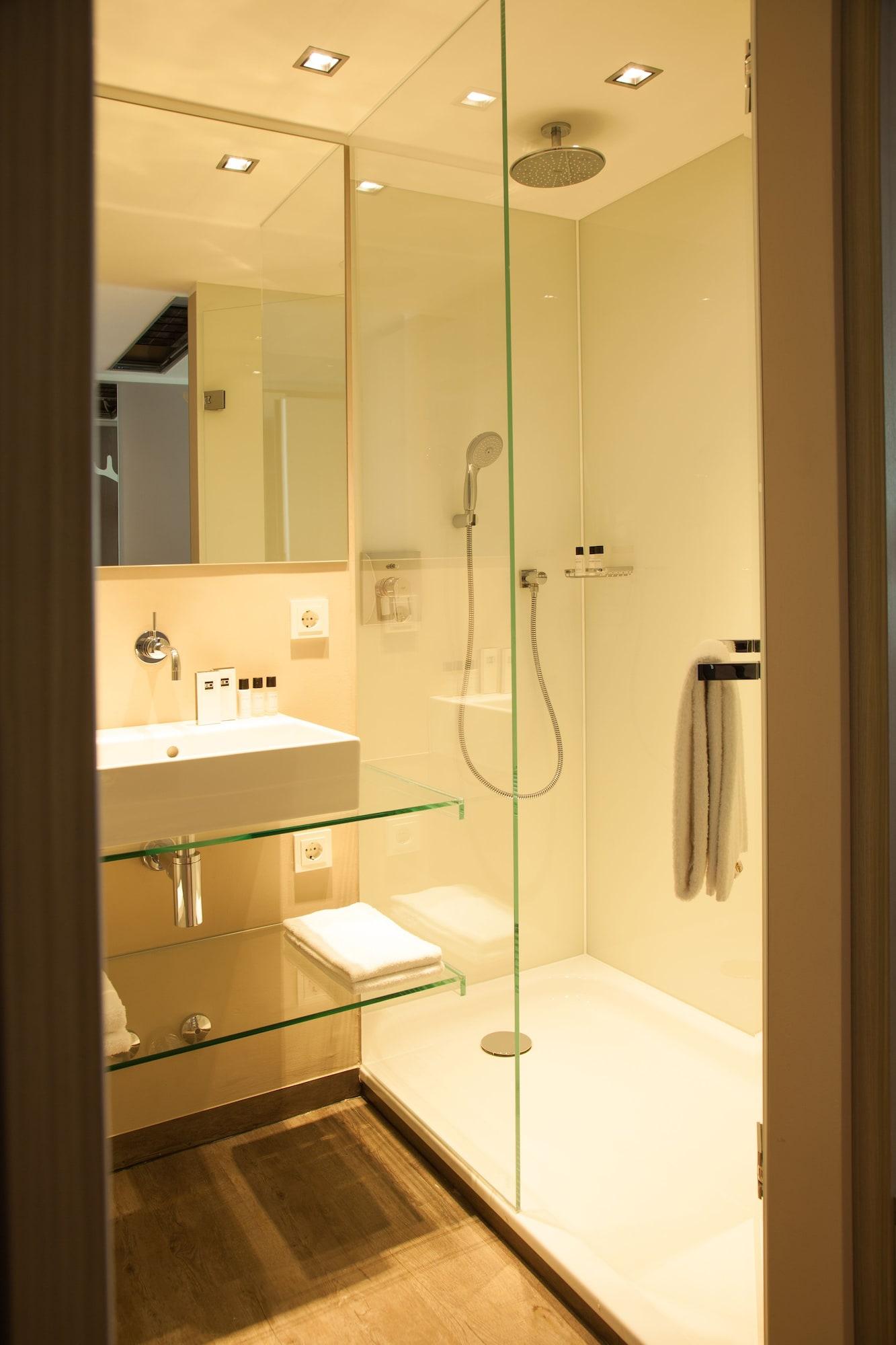 รีเลกซา โฮเทล มึนเชิน Hotel มิวนิก ภายนอก รูปภาพ